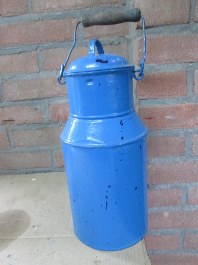 Melkkan met deksel, Ophalen