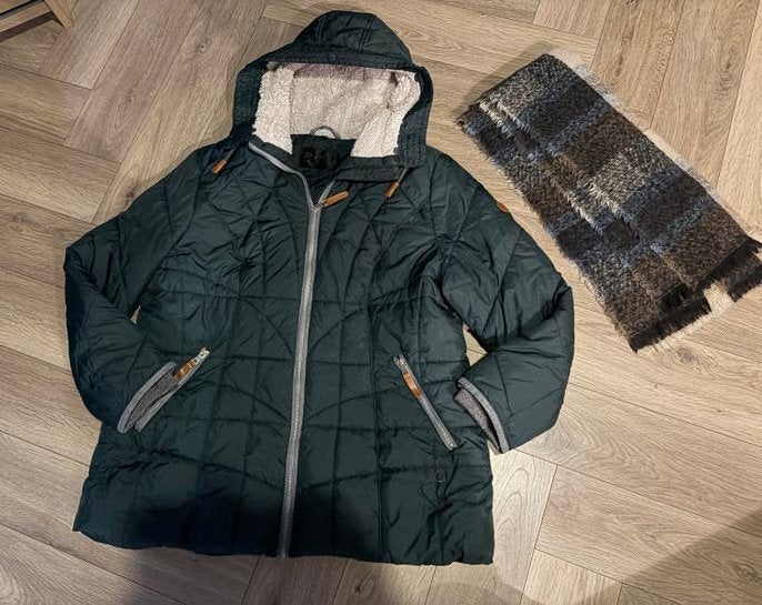 Dames Winterjas Sosoire Maat 46 met Bijpassende Sjaal, Kleding | Dames, Ophalen of Verzenden, Gedragen, Maat 46/48 (XL) of groter