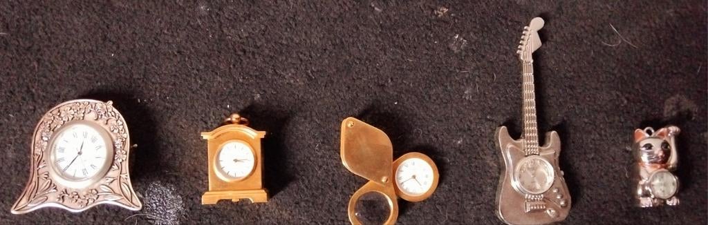 5 Miniatuur Klokjes en Decoratieve Items ze doen h allemaal, Ophalen
