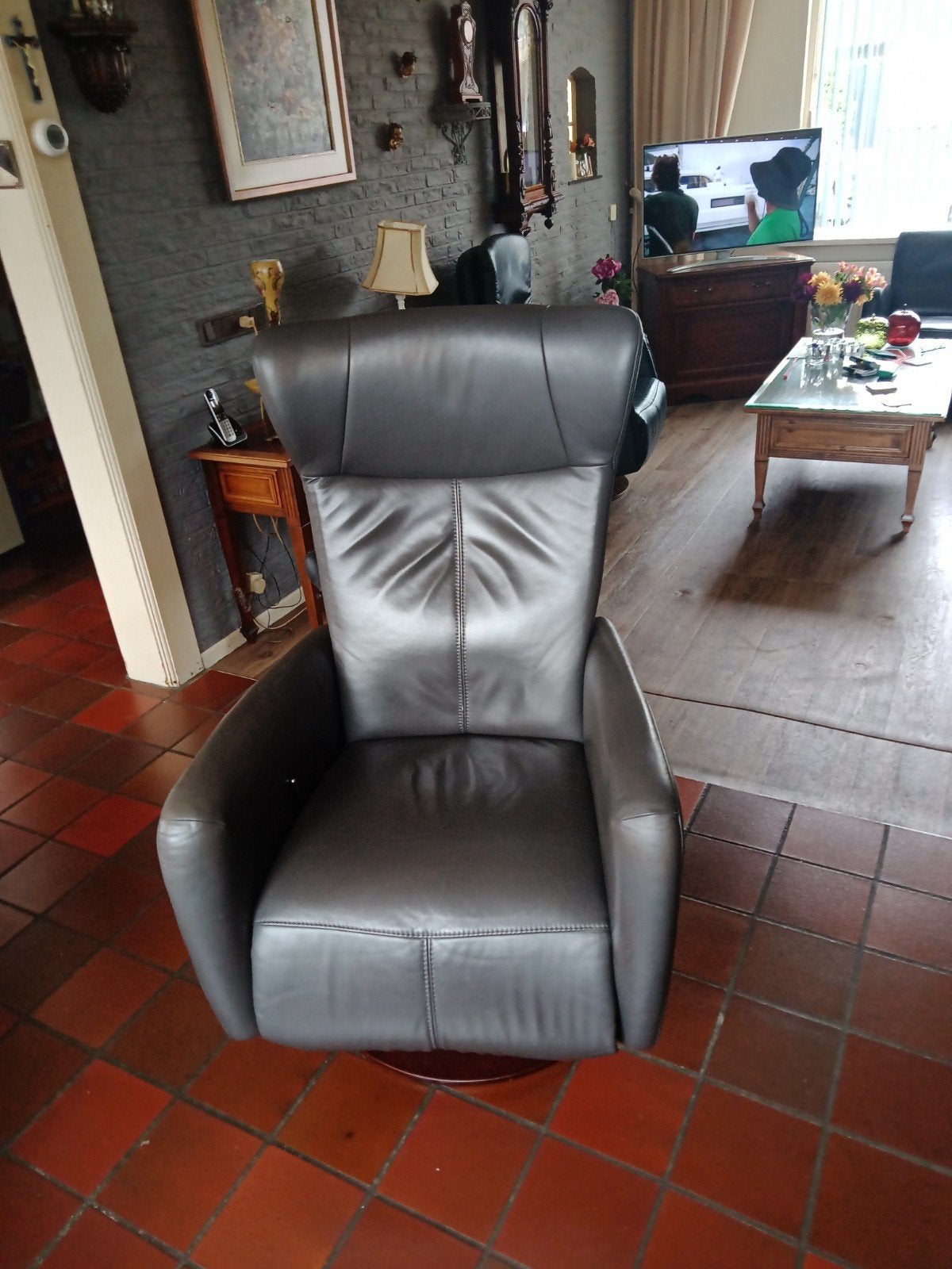 Comfortabele Prominent relaxfauteuil - Leer, Ophalen, Gebruikt, Modern, Comfort, 75 tot 100 cm