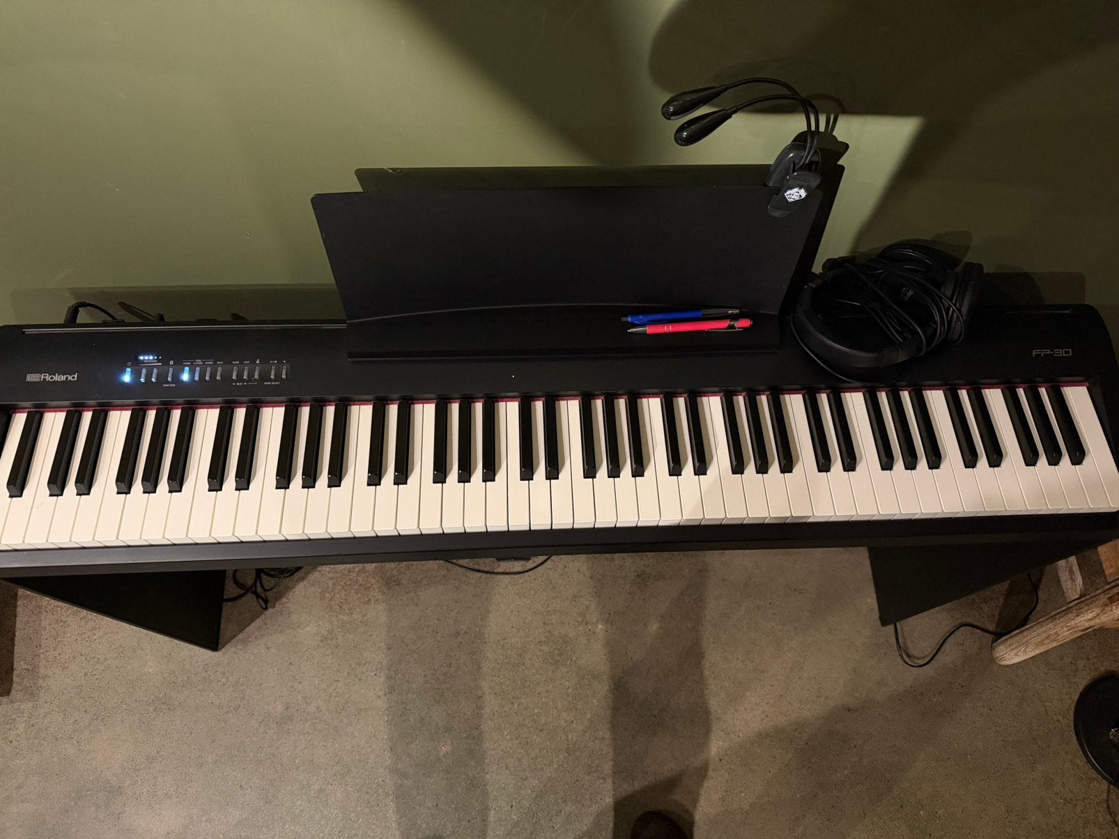 Elektrische Piano Roland FP-30, Ophalen, Zo goed als nieuw, Zwart