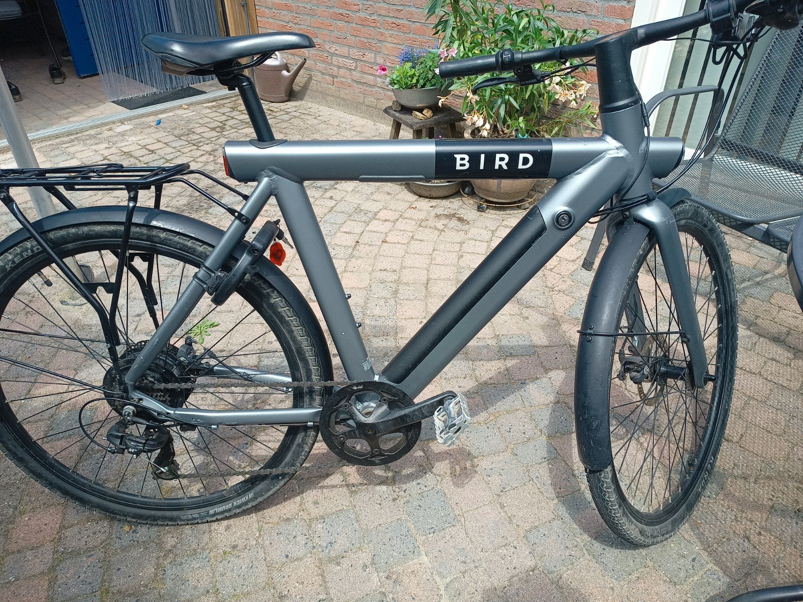Bird E-bike met gereviseerde accu (50 km actieradius), Ophalen, Zo goed als nieuw, 30 tot 50 km per accu, Overige merken