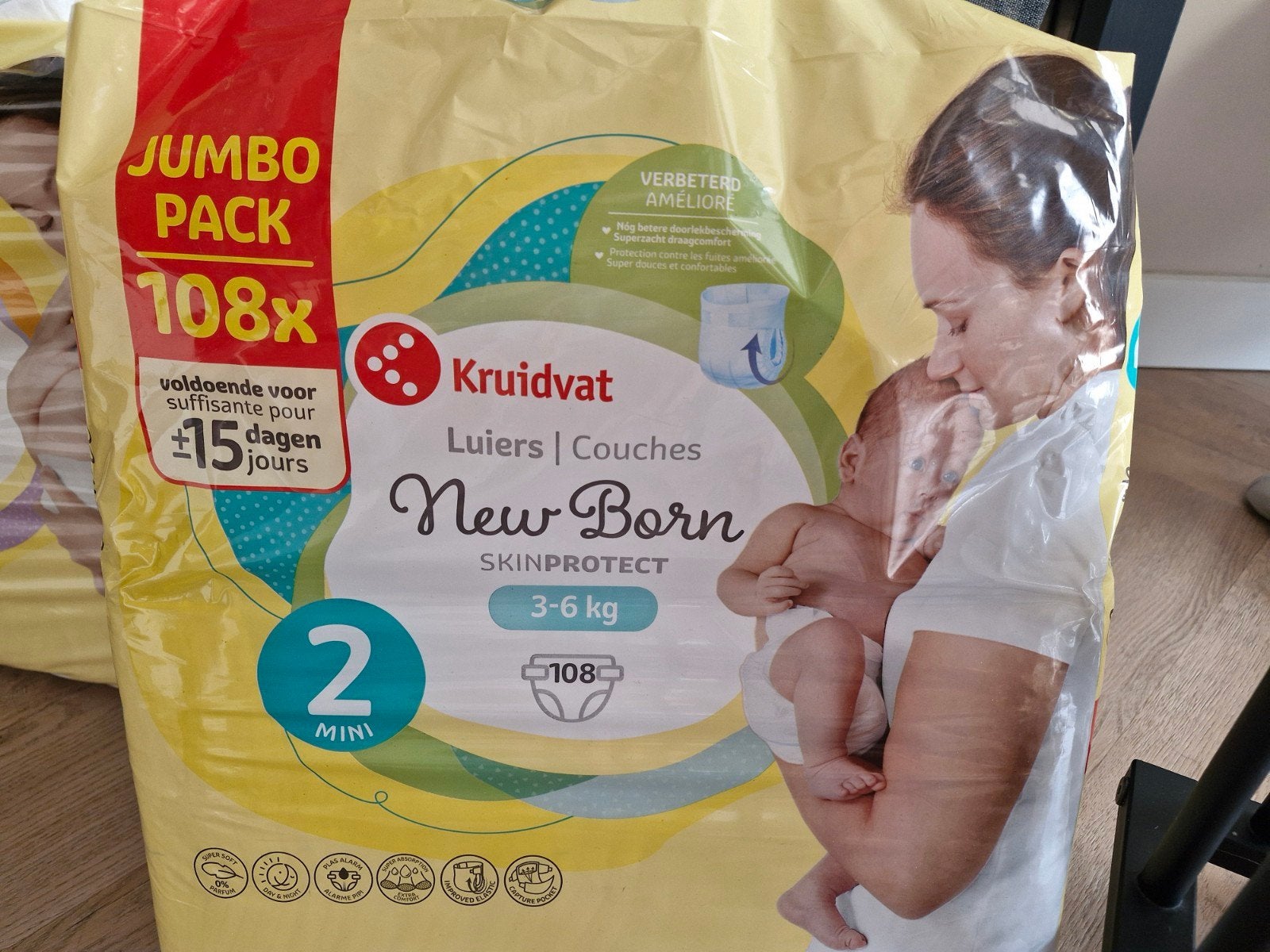 3 pakken Kruidvat New Born luiers maat 2 (3-6 kg), Ophalen