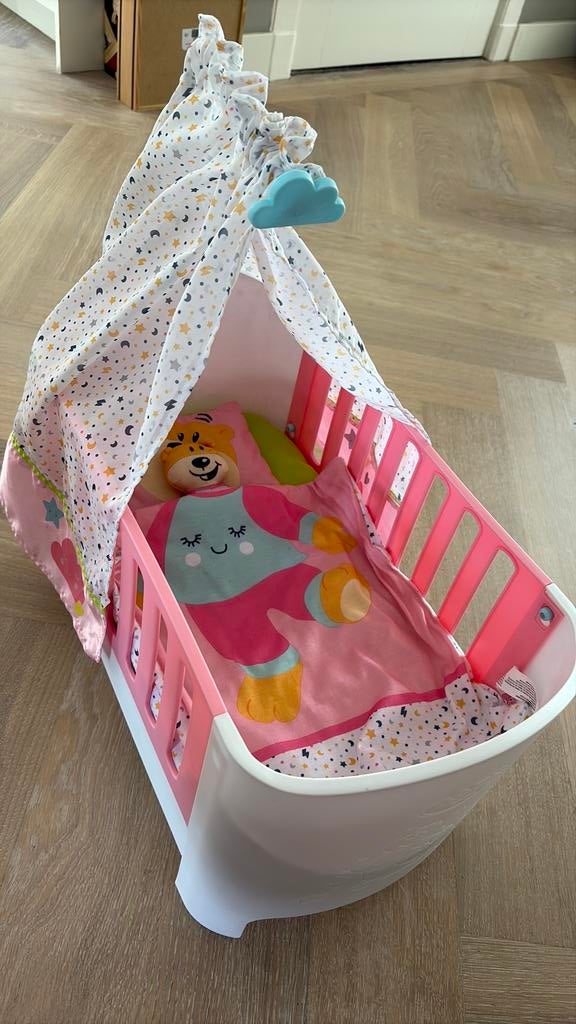 Baby born wiegje speelgoed voor poppen, Ophalen, Zo goed als nieuw, Babypop