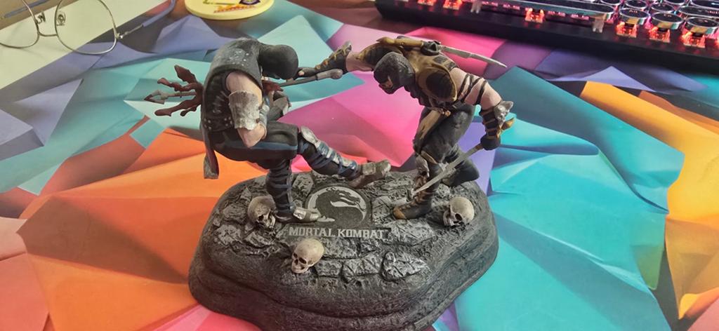 Mortal kombat box, figure and artbook. NO GAME!!, Spelcomputers en Games, Games | Overige, Ophalen, Gebruikt, Vanaf 18 jaar, Vechten