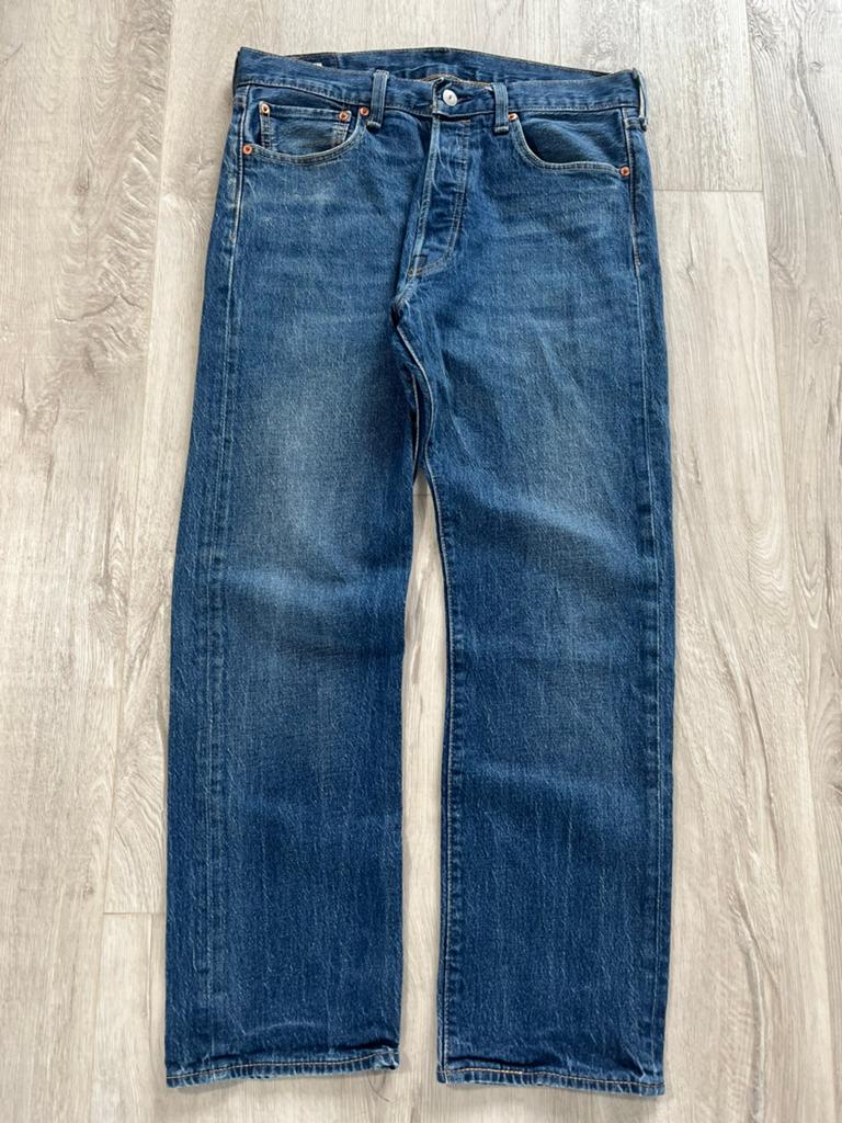 Levi's 501 W34 L30 - Mooie washing - Made in Egypt, Ophalen of Verzenden, Zo goed als nieuw, Blauw, W33 - W34 (confectie 48/50)