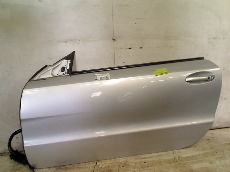 Portier Links Voor Mercedes-Benz SL (R230) portiersllinks, Gebruikt, Mercedes-Benz AG, Mercedes-Benz, Mercedesstraße 120, Stuttgart 70372, , Duitsland