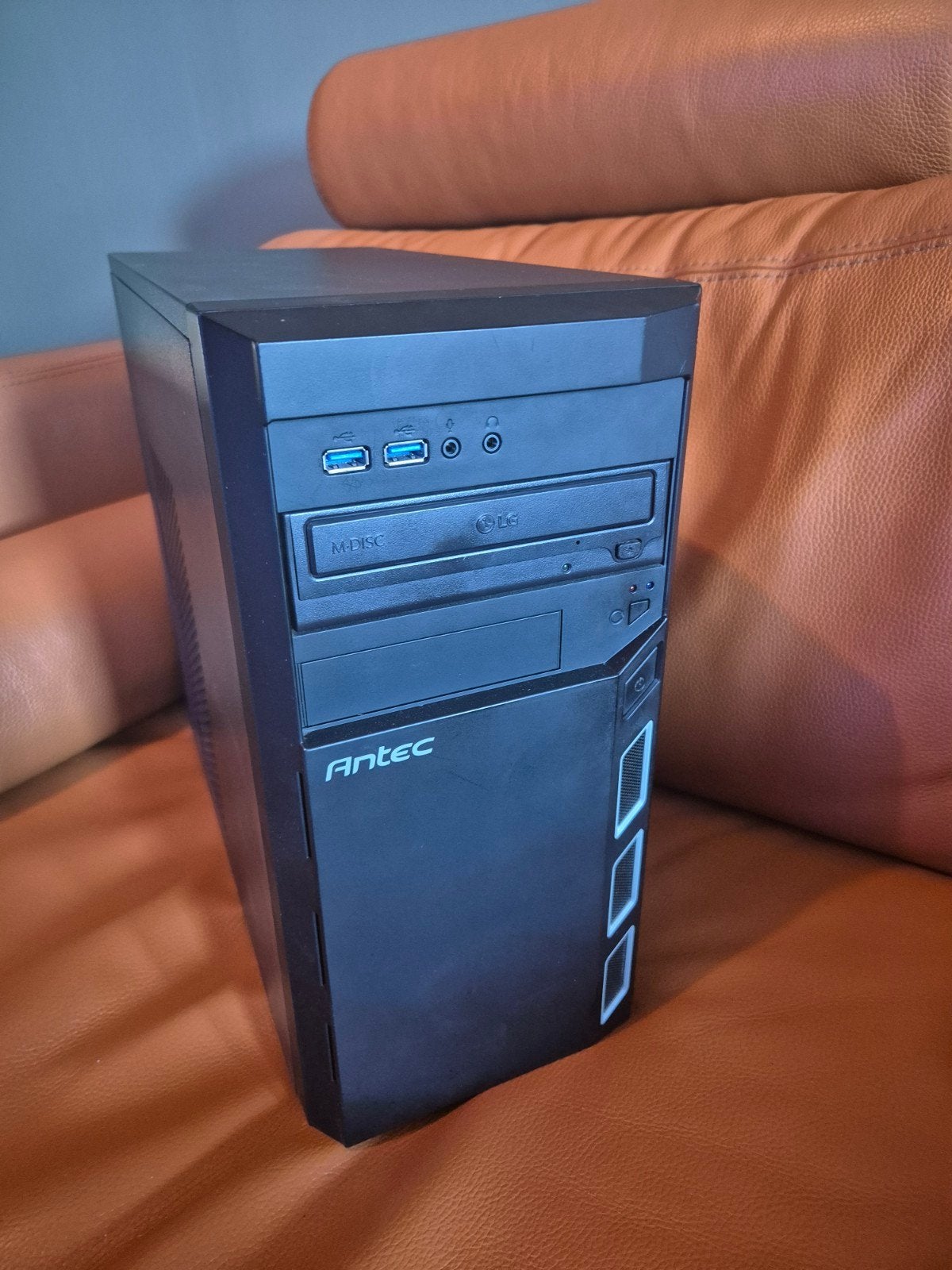 Antec PC Behuizing - Zwart, met DVD-brander en USB 3.0, Computers en Software, Computerbehuizingen, Ophalen, Gebruikt
