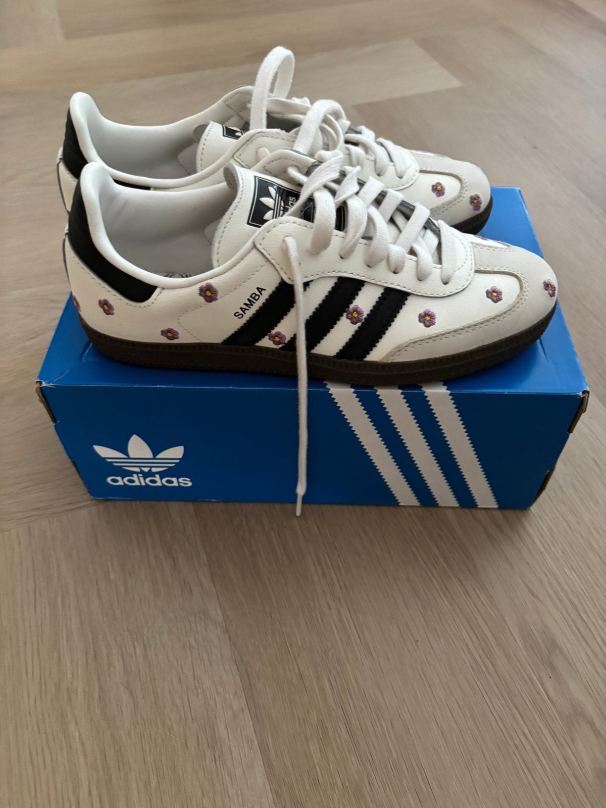 Adidas Samba, Kleding | Dames, Schoenen, Ophalen of Verzenden, Zo goed als nieuw, Wit, Sneakers of Gympen