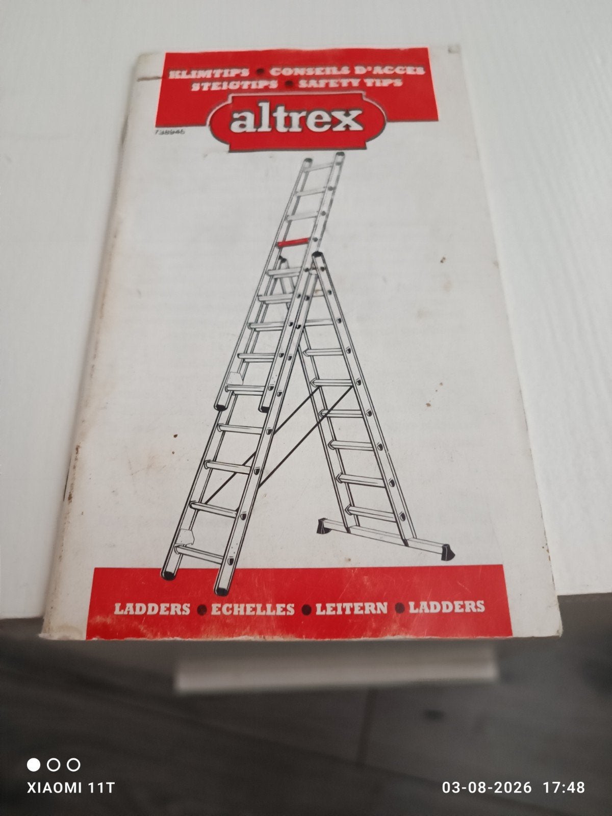 Altrex  boekje Safety tips, Ophalen of Verzenden, Gebruikt, 4 meter of meer