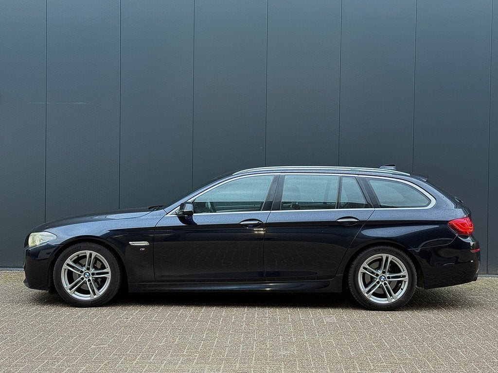 BMW 5-serie Touring 520i High Executive, M-Sportpakket, Navi, Auto's, BMW, Automaat, Gebruikt, 4 cilinders, 2000 kg