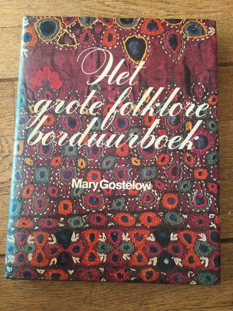 Het grote folklore borduurboek, Hobby en Vrije tijd, Ophalen of Verzenden, Patroon