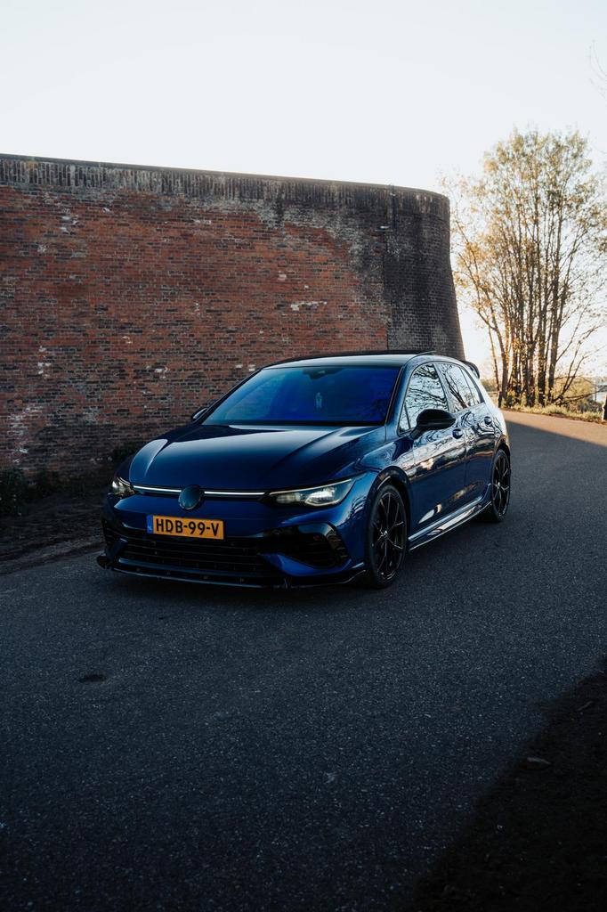 Volkswagen Golf 8 R Performance, Automaat, Zwart, 4 cilinders, 1984 cc