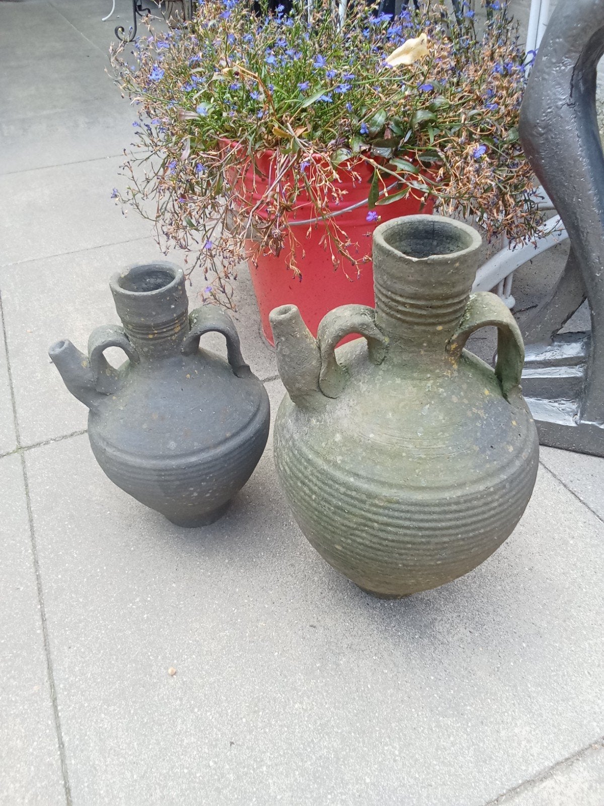 Decoratieve aardewerken kruiken (2 stuks), Ophalen