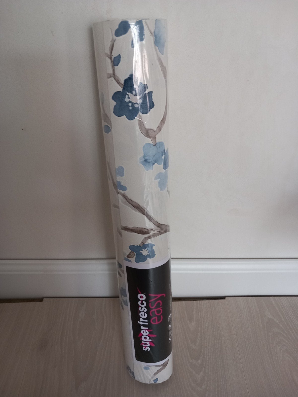 Rol behang met blauwe bloemen - 10m x 0,53m, Ophalen