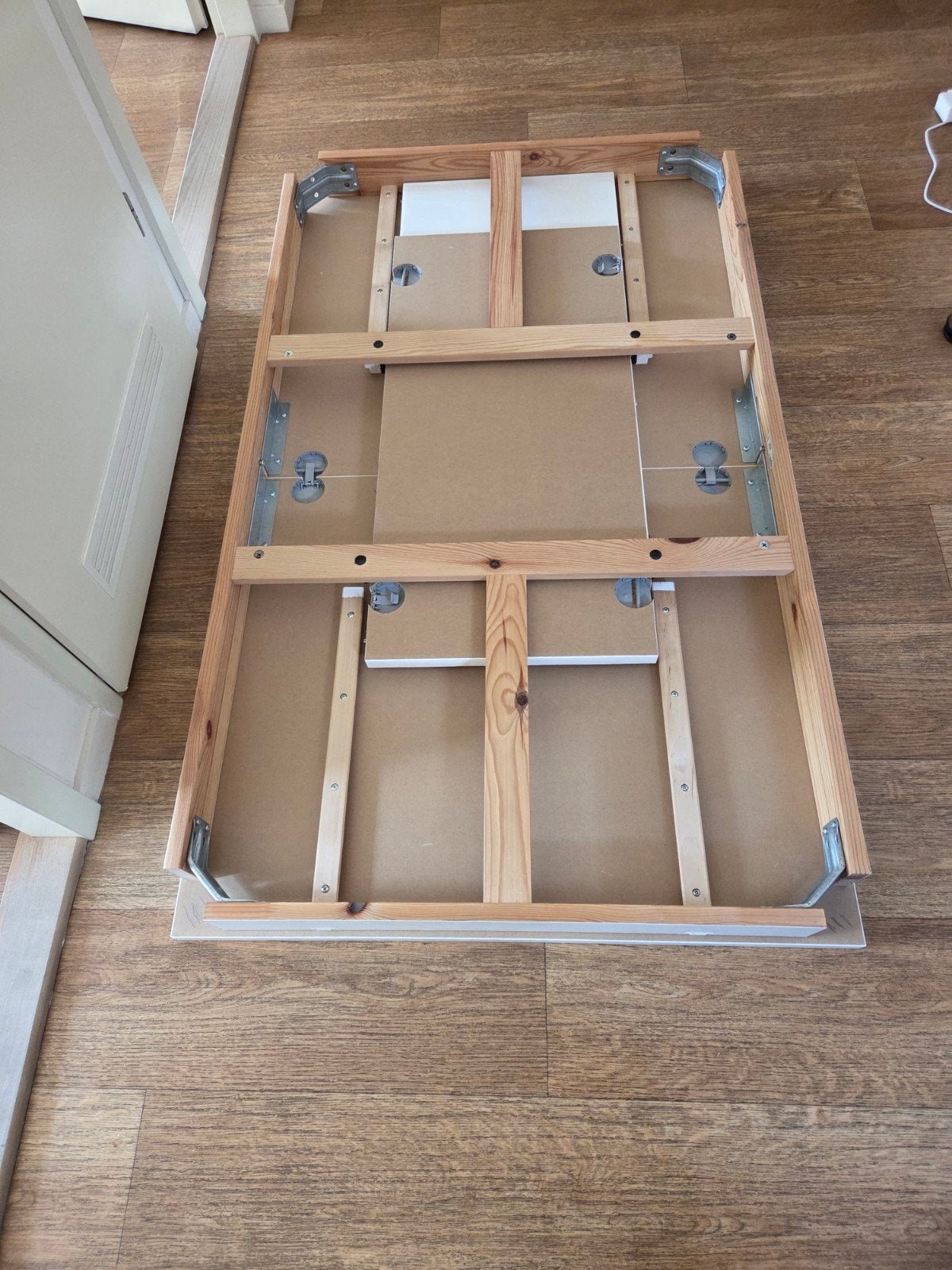 IKEA Bjursta eettafel met 6 stoelen, Huis en Inrichting, Gebruikt, Modern, functioneel, 50 tot 100 cm, 150 tot 200 cm