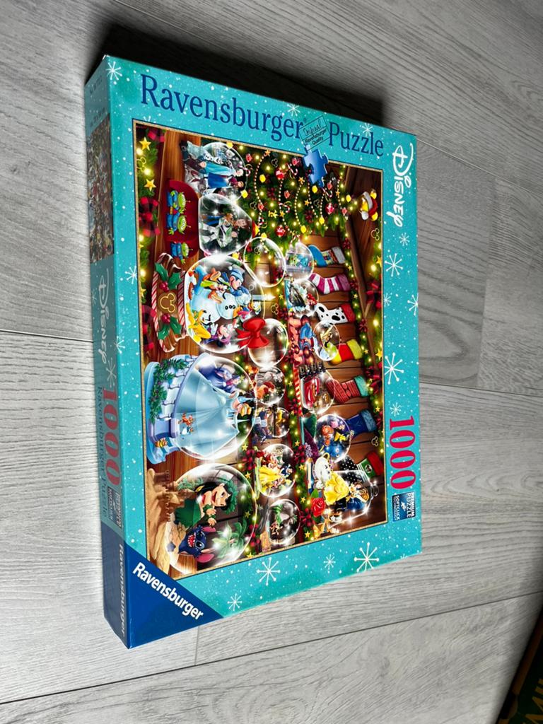 Ravensburger Disney puzzel (kerst) 1000 stukjes, Ophalen of Verzenden, 500 t/m 1500 stukjes, Zo goed als nieuw