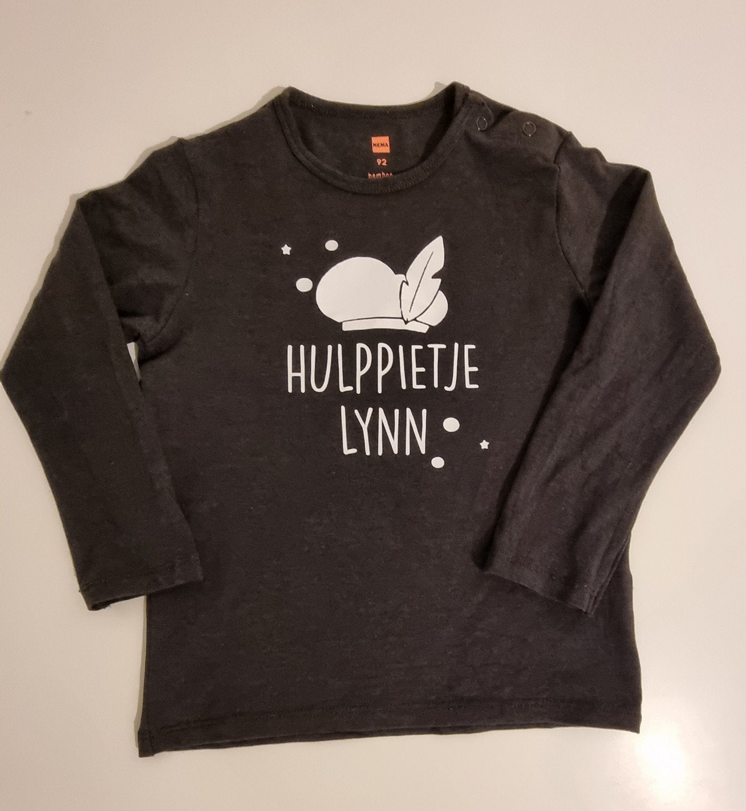 Sinterklaas: shirt Hulppiet Lynn (mt92), Kinderen en Baby's, Ophalen of Verzenden, Zo goed als nieuw, Jongen of Meisje, Shirt of Longsleeve