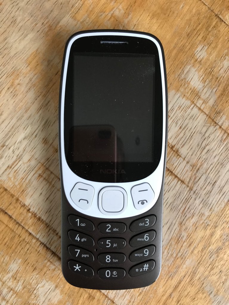 Nokia 3210 nieuwe generatie, Zwart, Fysiek toetsenbord, Nieuw, 3 tot 6 megapixel