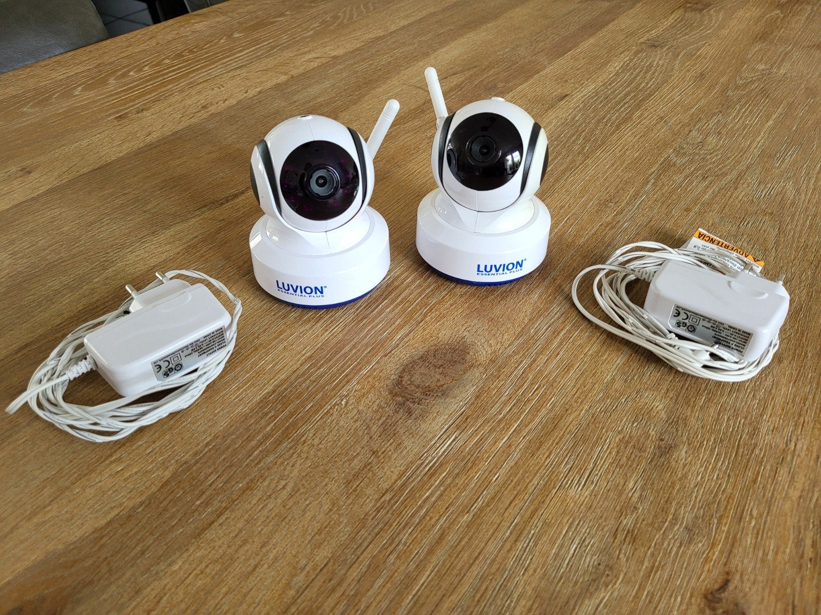 2x Luvion Essential Camera Babyfoon, Ophalen of Verzenden, 100 tot 250 meter, Camera