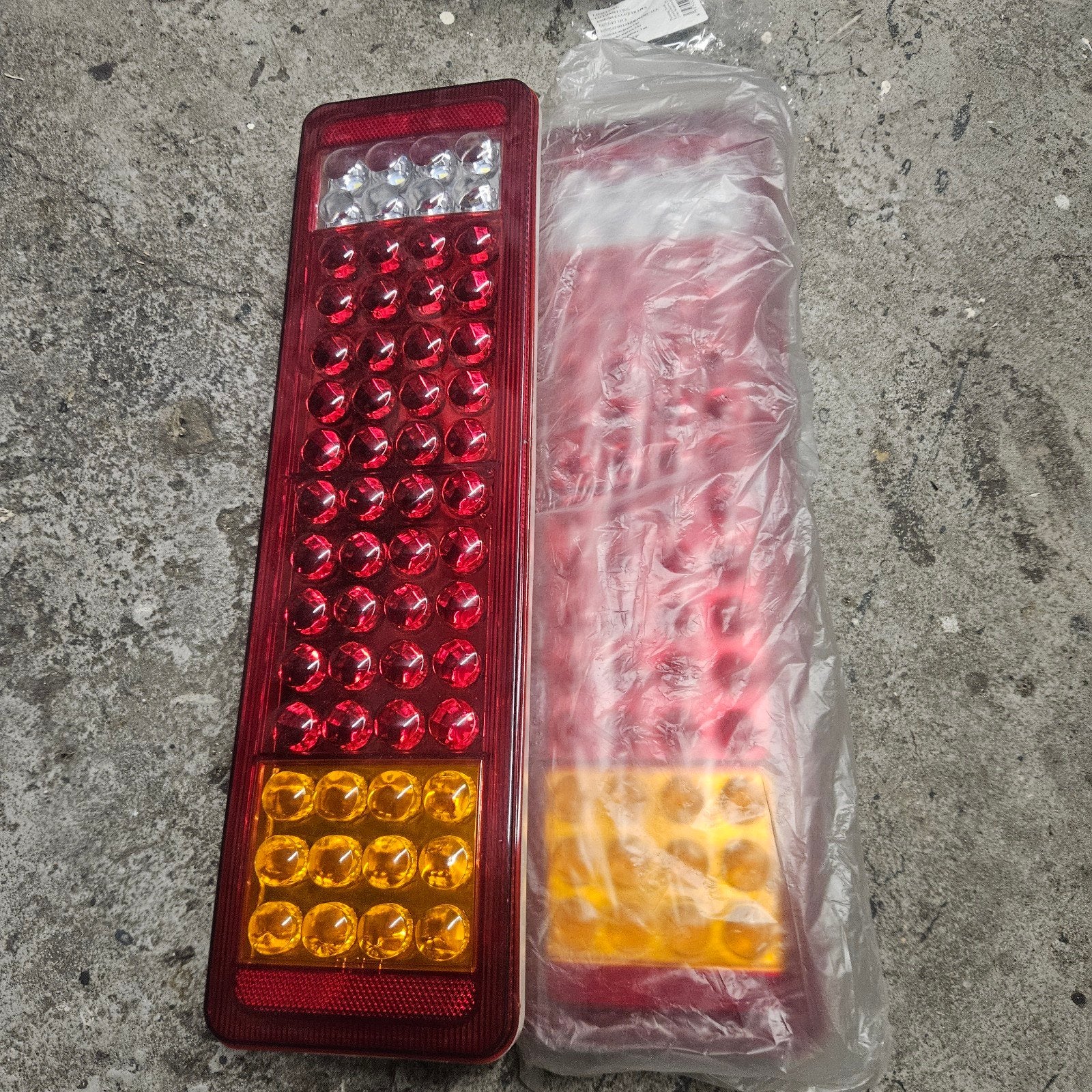 Grote LED Achterlichten Set 12V/24V - Universeel, Ophalen