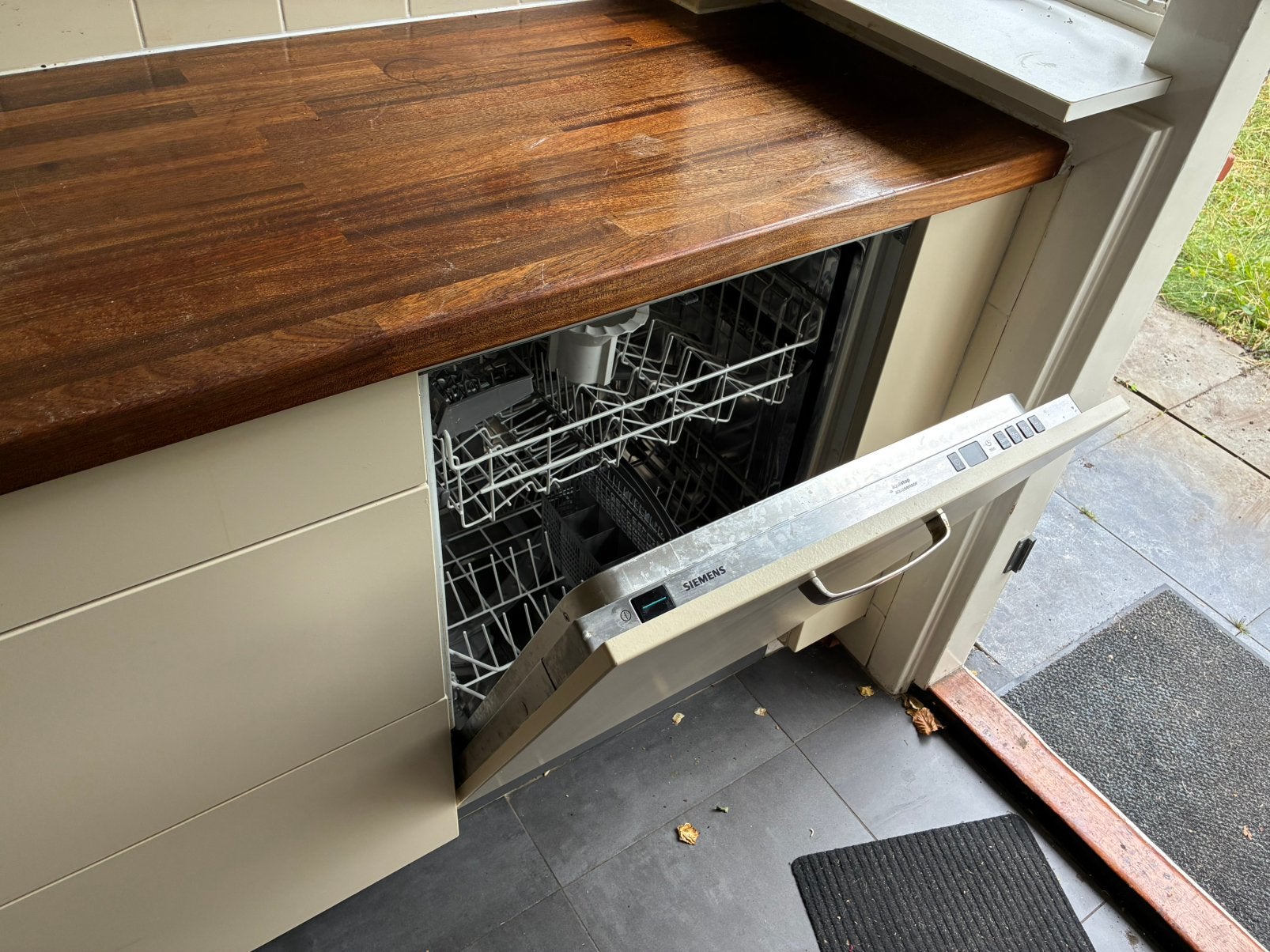 Keuken te koop met inbouwapparatuur, Huis en Inrichting, Keuken | Complete keukens, Ophalen of Verzenden, Gebruikt, Hout, Dubbelwandige keuken