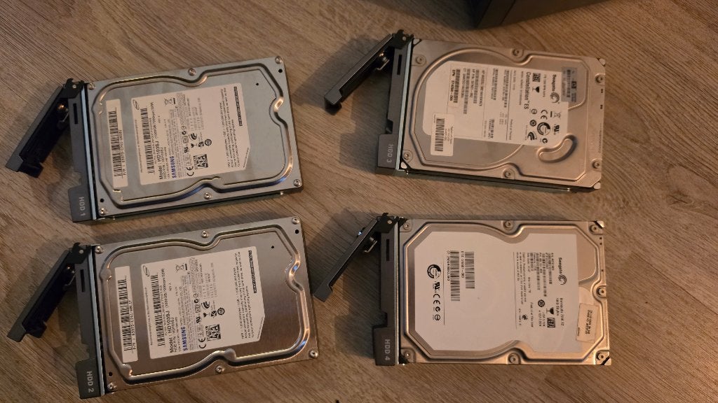 QNAP TS-410 NAS – 4-Bay – Inclusief 4TB HDD, Gebruikt, -, -, QNAP