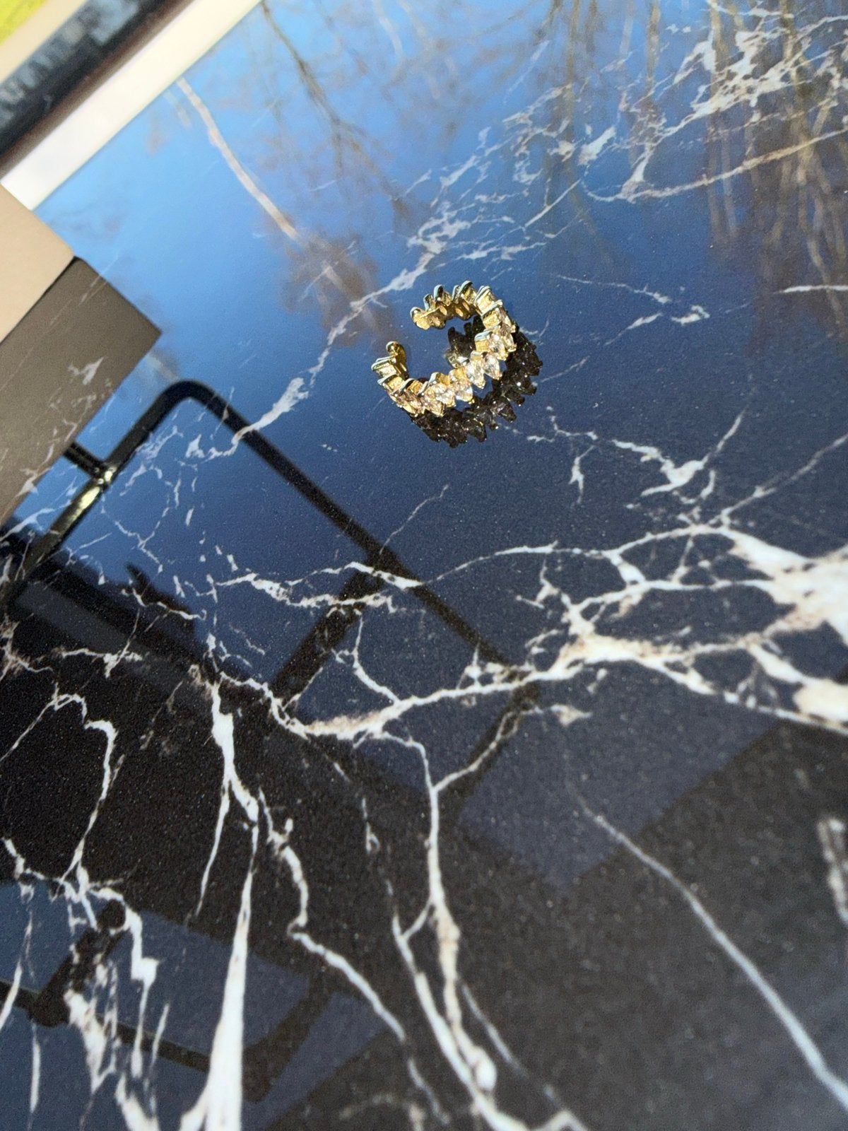 Elegante Piercing Oorbel met Kristallen - Goudkleurig, Met kristal, Overige materialen, Nieuw, Ophalen of Verzenden