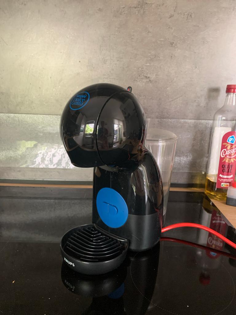 Krups Nescafé Dolce Gusto Piccolo Koffiecupmachine Zwart, Koffiepads en cups, Gebruikt, Koffiemachine, Ophalen of Verzenden