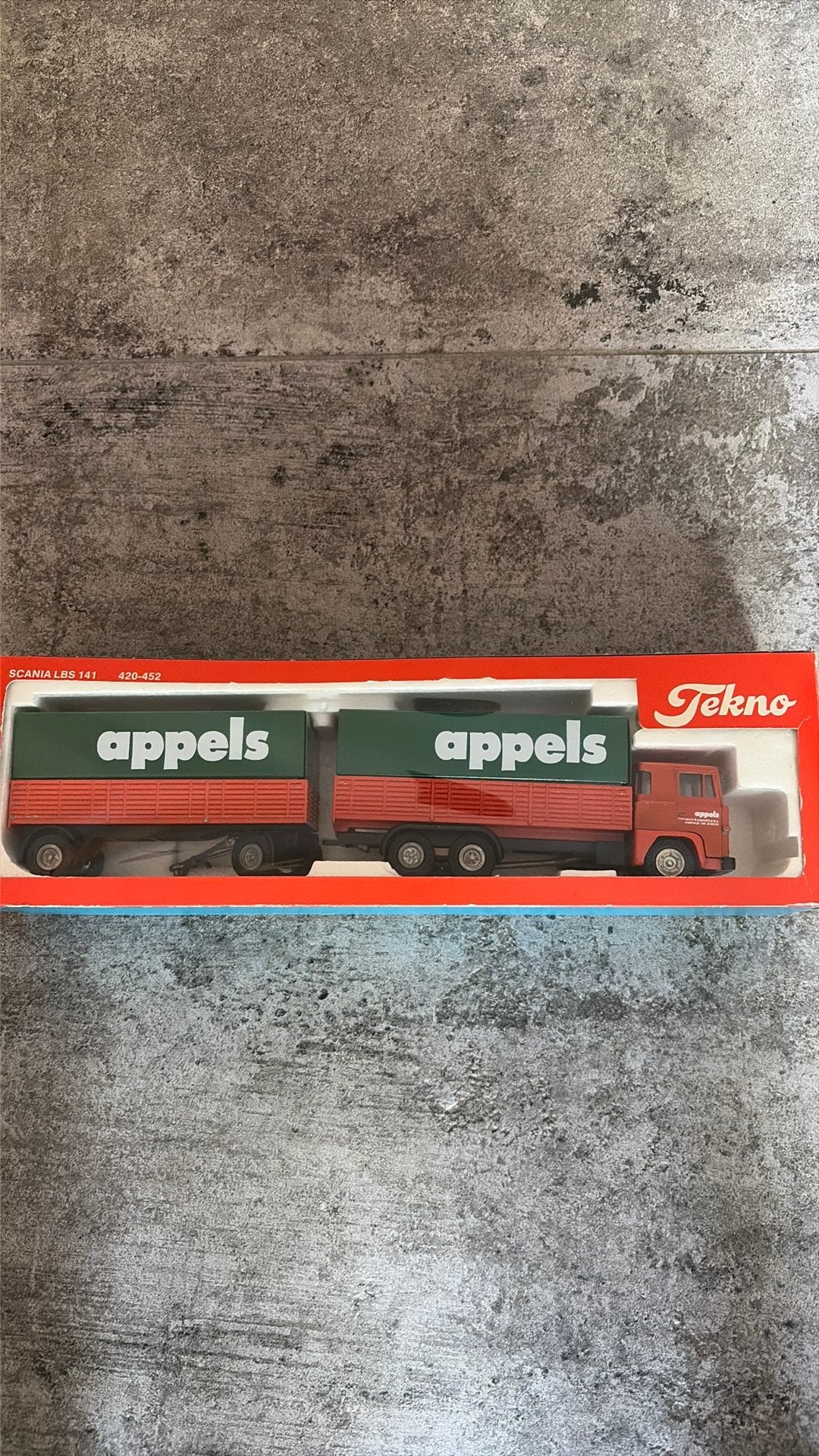 Tekno scania LBS 141. 420-452, Ophalen, Zo goed als nieuw, Bus of Vrachtwagen, Tekno