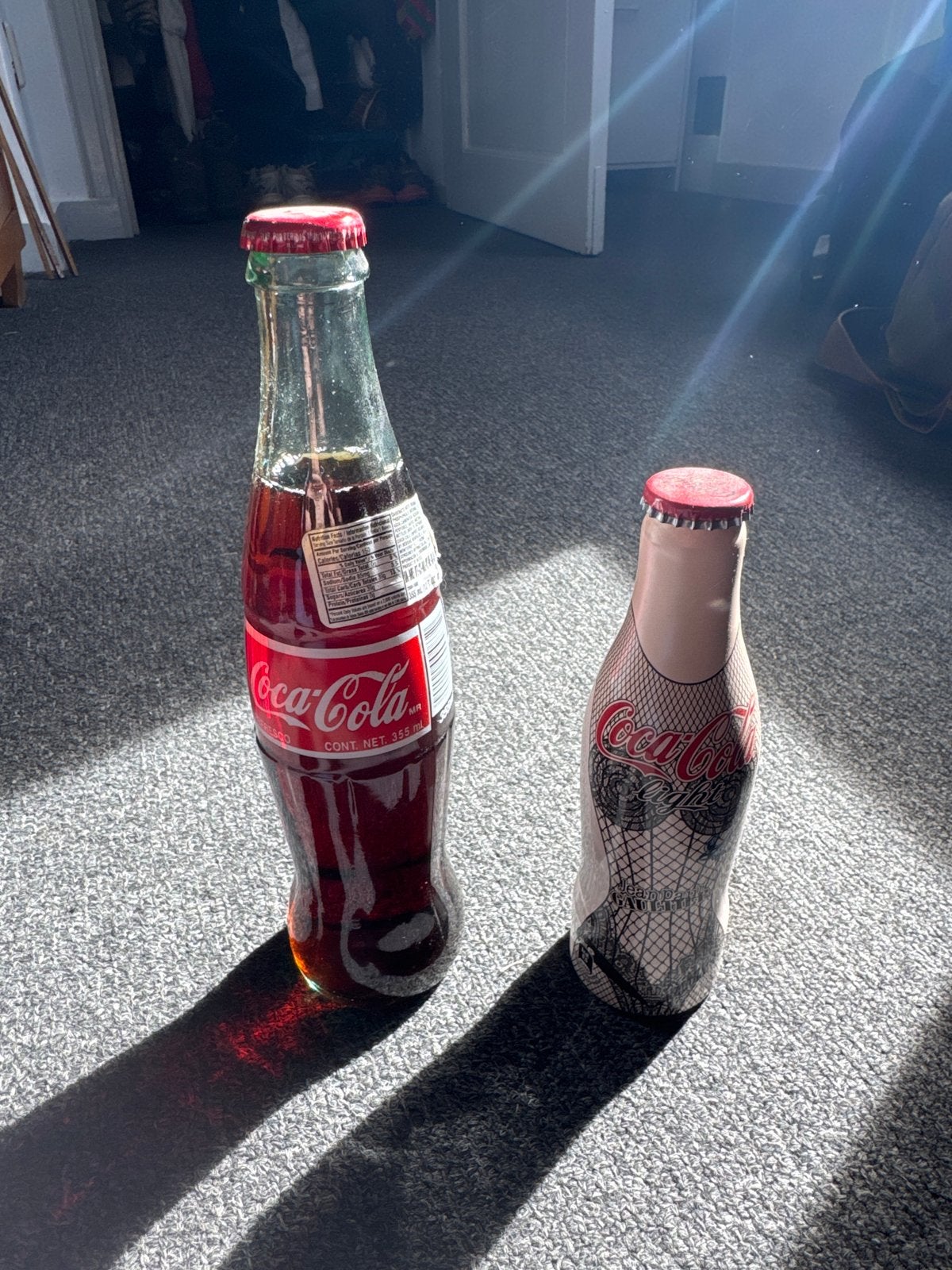 Coca-Cola verzamelflessen: klassiek en Jean Paul Gaultier, Verzamelen, Ophalen of Verzenden, Zo goed als nieuw, Gebruiksvoorwerp
