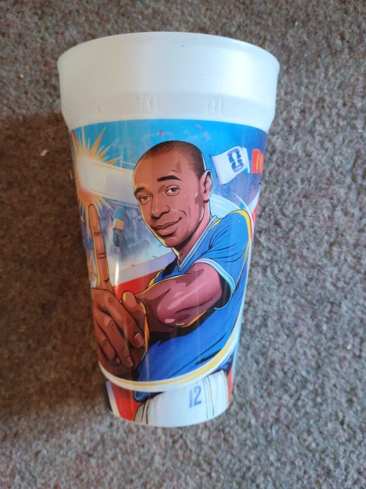 McDonald's Beker Thierry Henry, Verzamelen, Sportartikelen en Voetbal, Ophalen of Verzenden, Buitenlandse clubs, Overige typen
