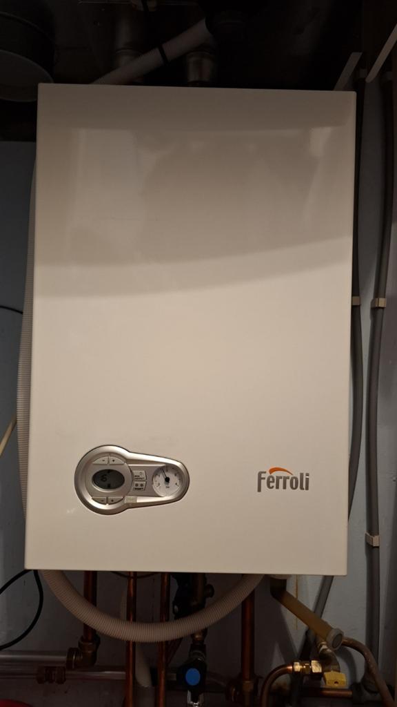 Ferroli CV-ketel en Agpo Optifor WTW-unit (3 jaar oud), Ophalen of Verzenden