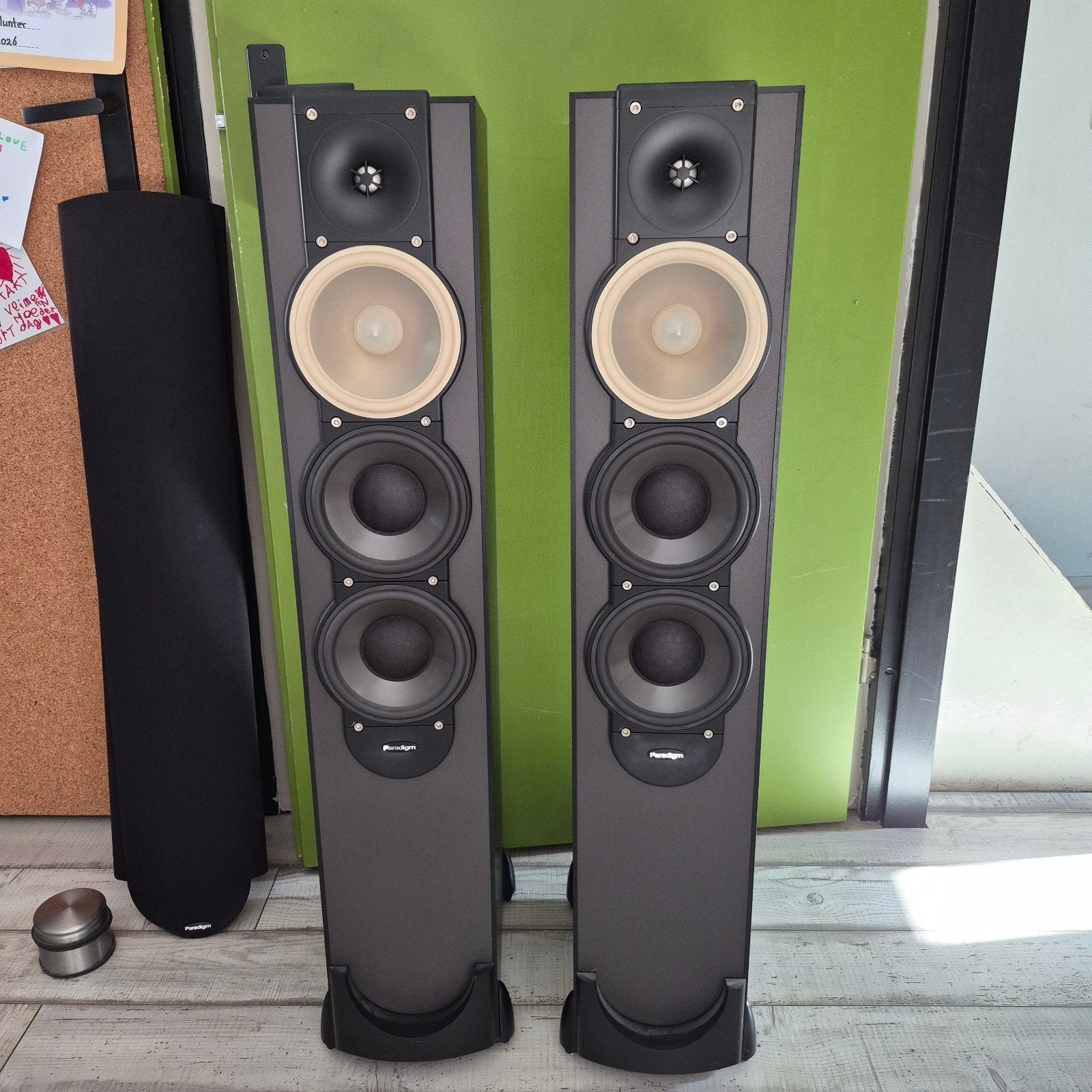 Paradigm Monitor 9 v6. Ideaal voor Home Cine en muziekma / F, Audio, Tv en Foto, Vloerstaande luidspreker, Zo goed als nieuw, Geschikt voor surround/home cinema