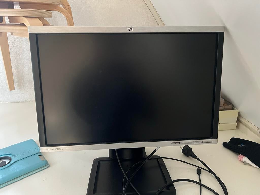 HP Compaq LA2205wg computerscherm, Computers en Software, Monitoren, Ophalen of Verzenden, Gebruikt, Full HD, In hoogte verstelbaar