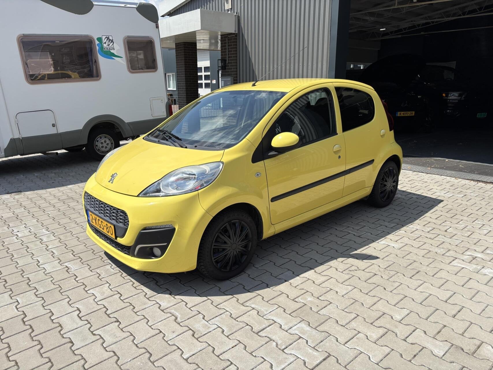 Peugeot 107 1.0 Active - Airco - 5-deurs - Centrale vergrend, Auto's, Peugeot, Voorwielaandrijving, Gebruikt, 4 stoelen, Bedrijf
