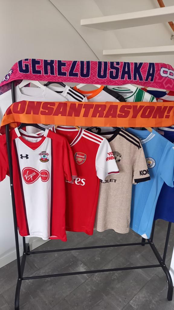 Voetbalshirts xl kids, xs heren en small heren, Maat XS of kleiner, Ophalen of Verzenden, Zo goed als nieuw, Shirt