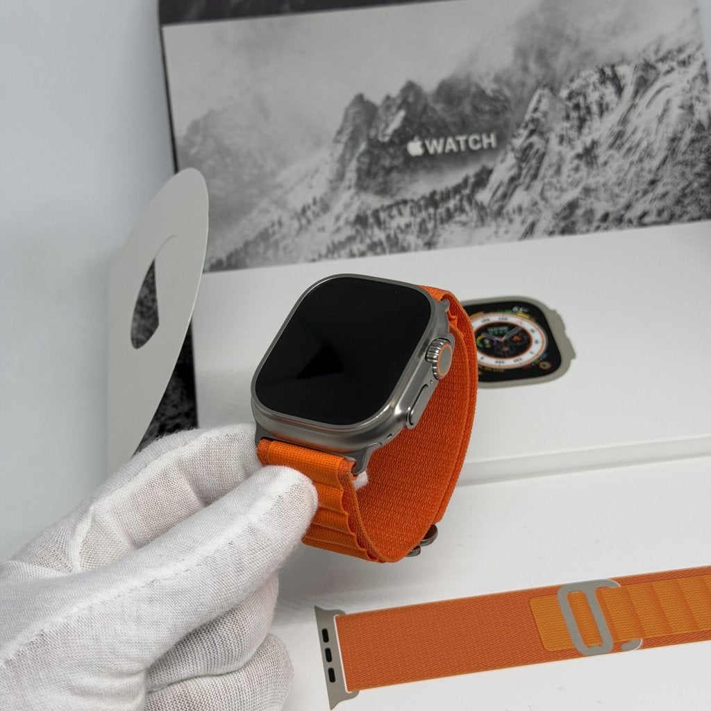 Apple Watch Ultra 1 grijs /oranje trail band /87% batt /gara, Apple, Zo goed als nieuw, Support@apple.com, Apple Park Way, Cupertino, California