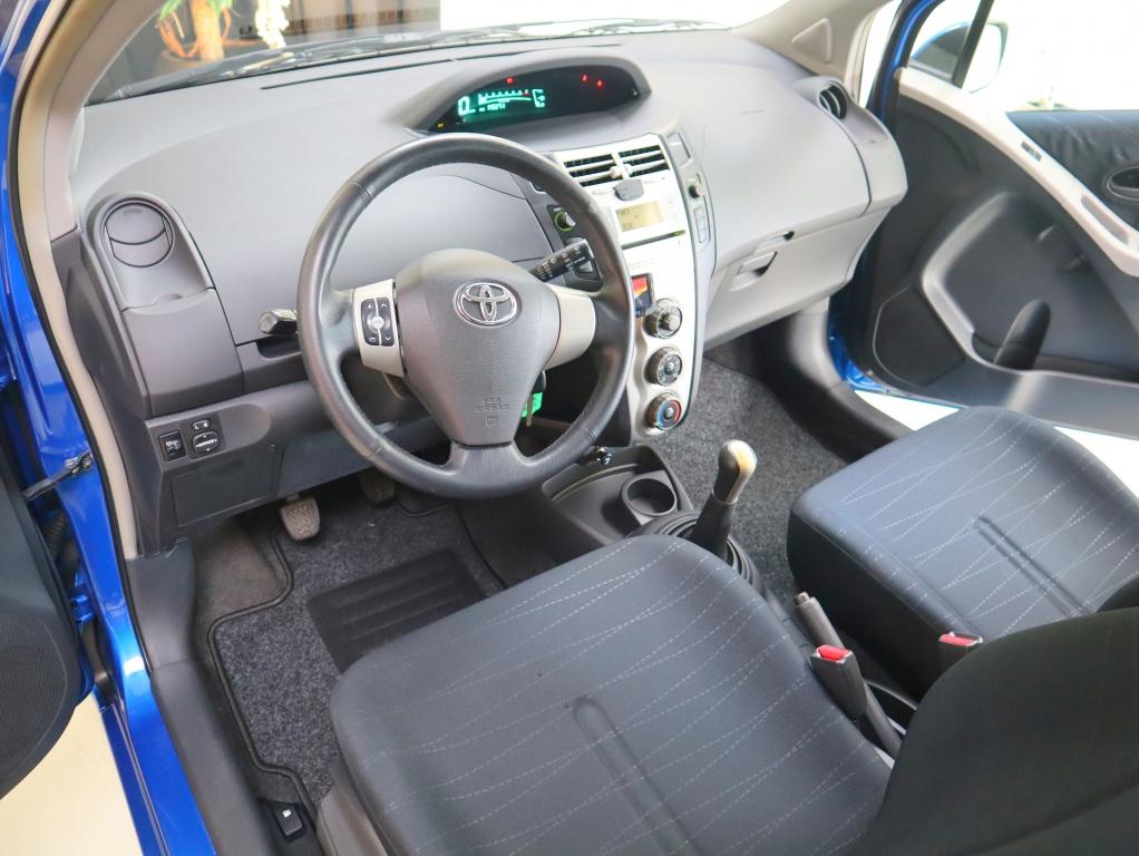 Toyota Yaris 1.3 VVTi Sol | nw.koppeling | ac | 1e eigen.| v, Stof, Zwart, 4 cilinders, 547 kg