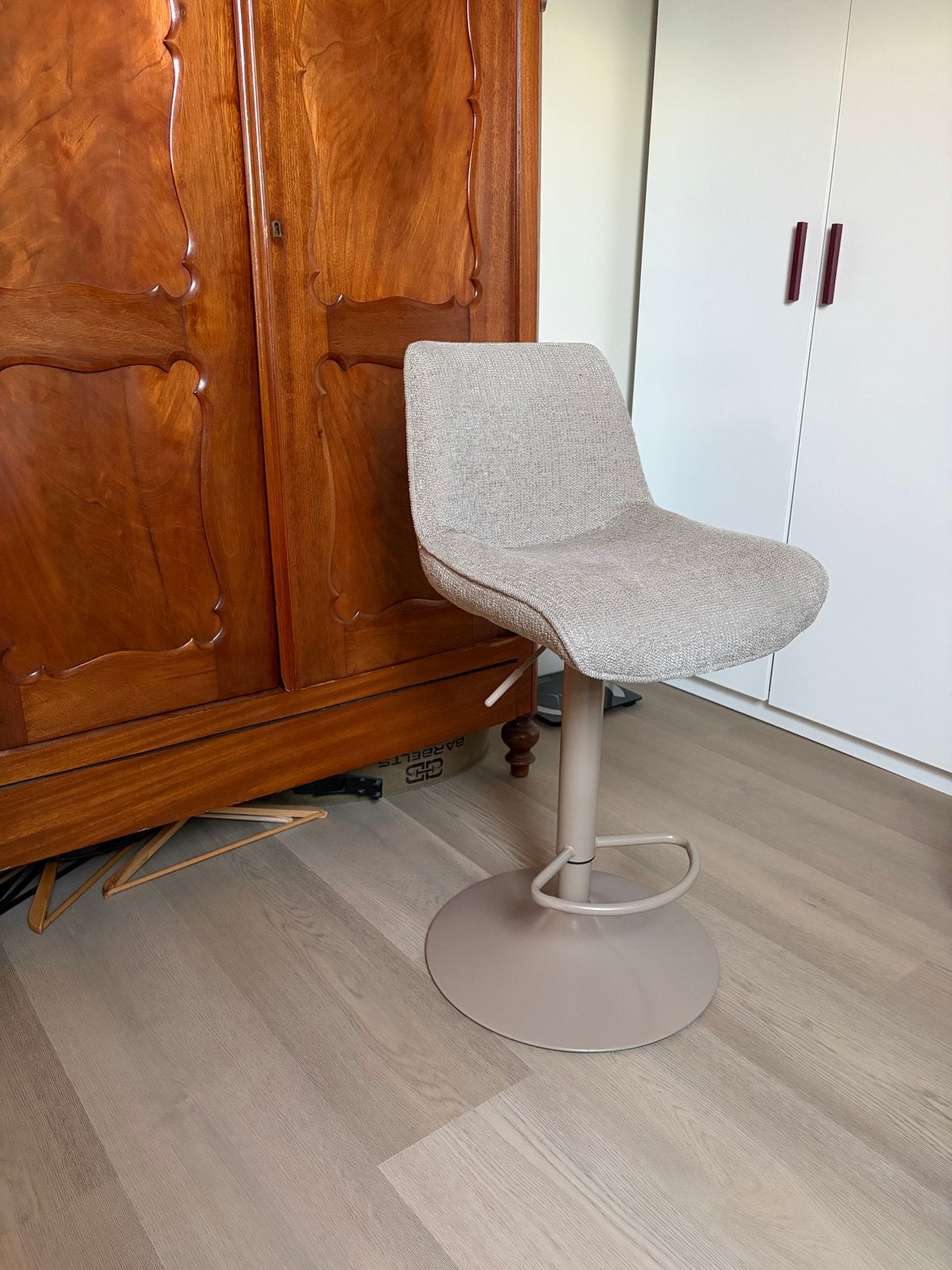 Wood barkruk - Beige - Met weeffoutje, Gebruikt, In hoogte verstelbaar, Ophalen of Verzenden, Hout
