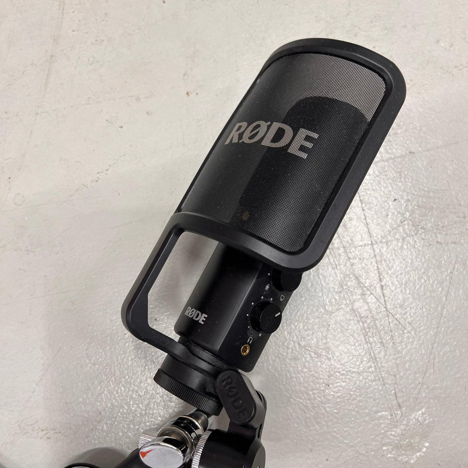 RØDE NT-USB Microfoon + PSA1 Arm + SMR Shockmount, Muziek en Instrumenten, Microfoons, Ophalen of Verzenden, Zo goed als nieuw
