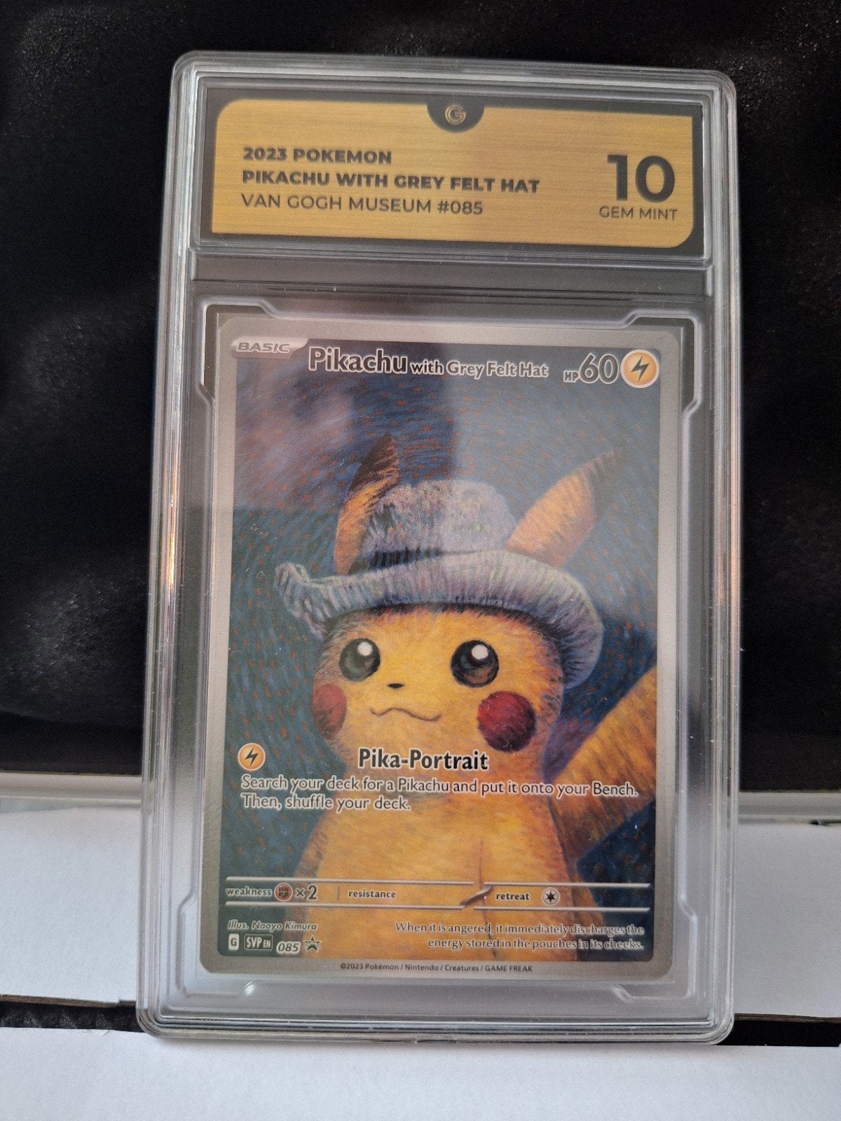 Pikachu Grey Felt Hat SVP 085 Pokémon x Van Gogh. GG 10, Hobby en Vrije tijd, Verzamelkaartspellen | Pokémon, Ophalen of Verzenden