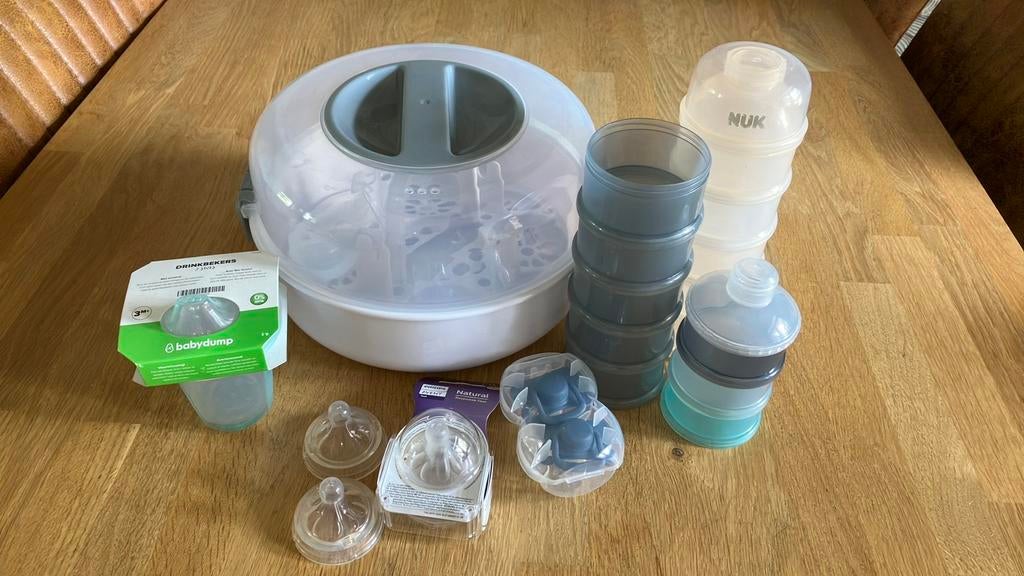 Sterilisator, bakjes, flesspenen (nieuw!) etc, Ophalen, Zo goed als nieuw, Sterilisator