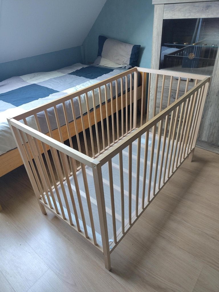 Sniglar Ledikantje | babybedje 120x60, Kinderen en Baby's, Ophalen, Zo goed als nieuw, Ledikant