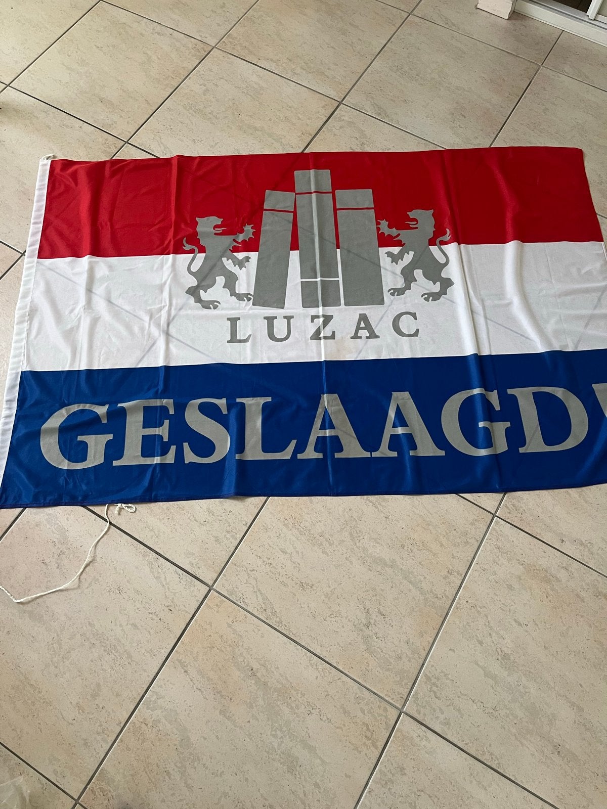 Nederlandse Vlag geslaagd normale afmeting, Diversen, Ophalen of Verzenden, Nieuw