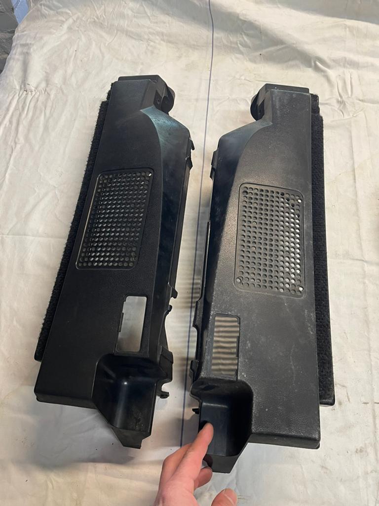 Golf 1 zwarte hoedenplank dragers met werk 2 setjes, Auto-onderdelen, Ophalen of Verzenden, Gebruikt, Volkswagen