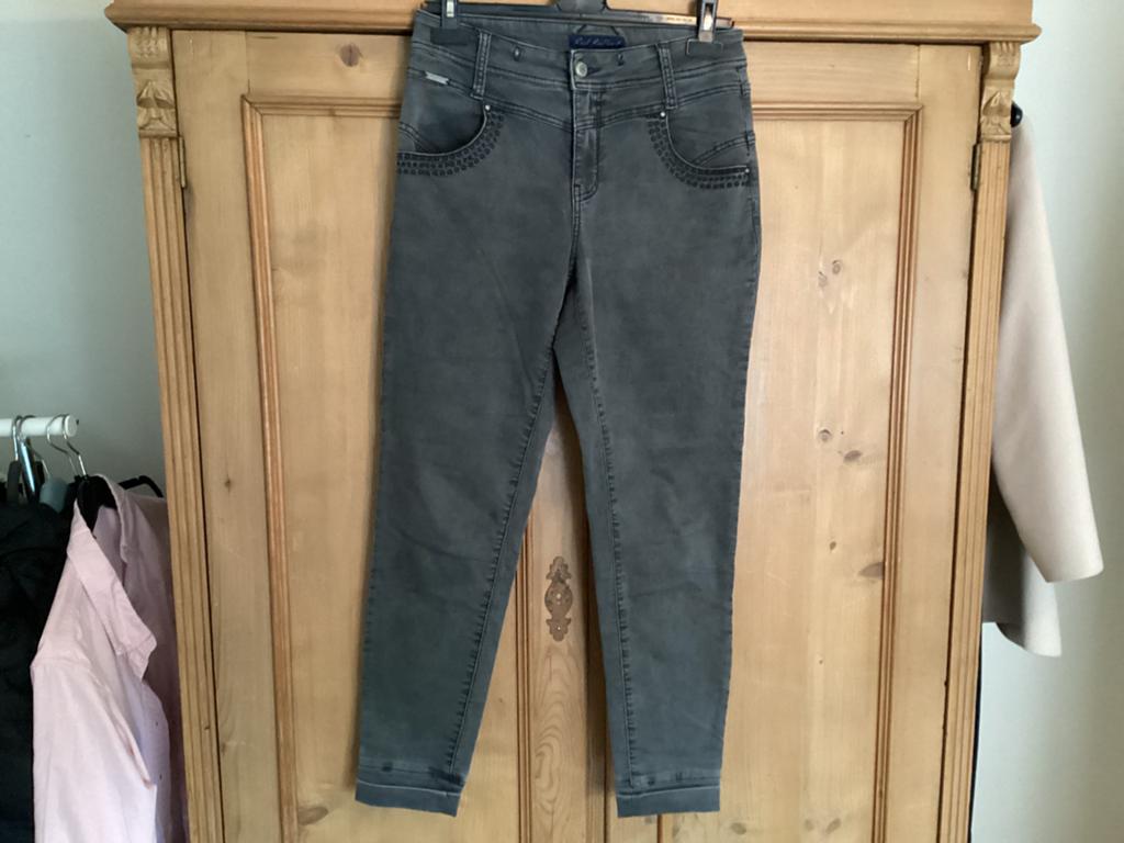 Red Button Jeans Relax donkergrijs Mt 38 stretch, Ophalen of Verzenden, Zo goed als nieuw, Grijs, Overige jeansmaten