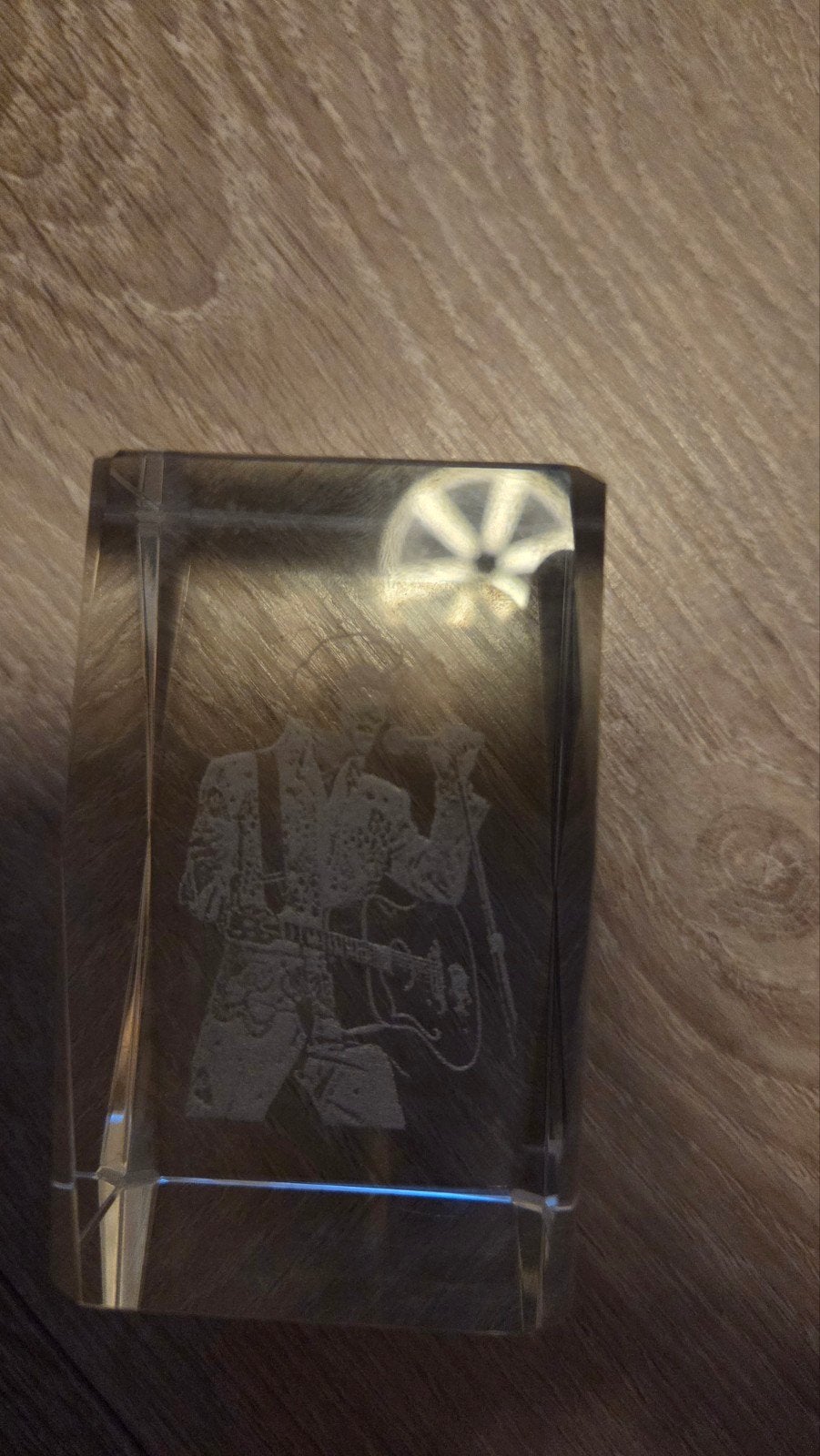 Elvis Presley 3D Laser Gegraveerd Kristal Glas Blok, Ophalen of Verzenden, Zo goed als nieuw, Gebruiksvoorwerp