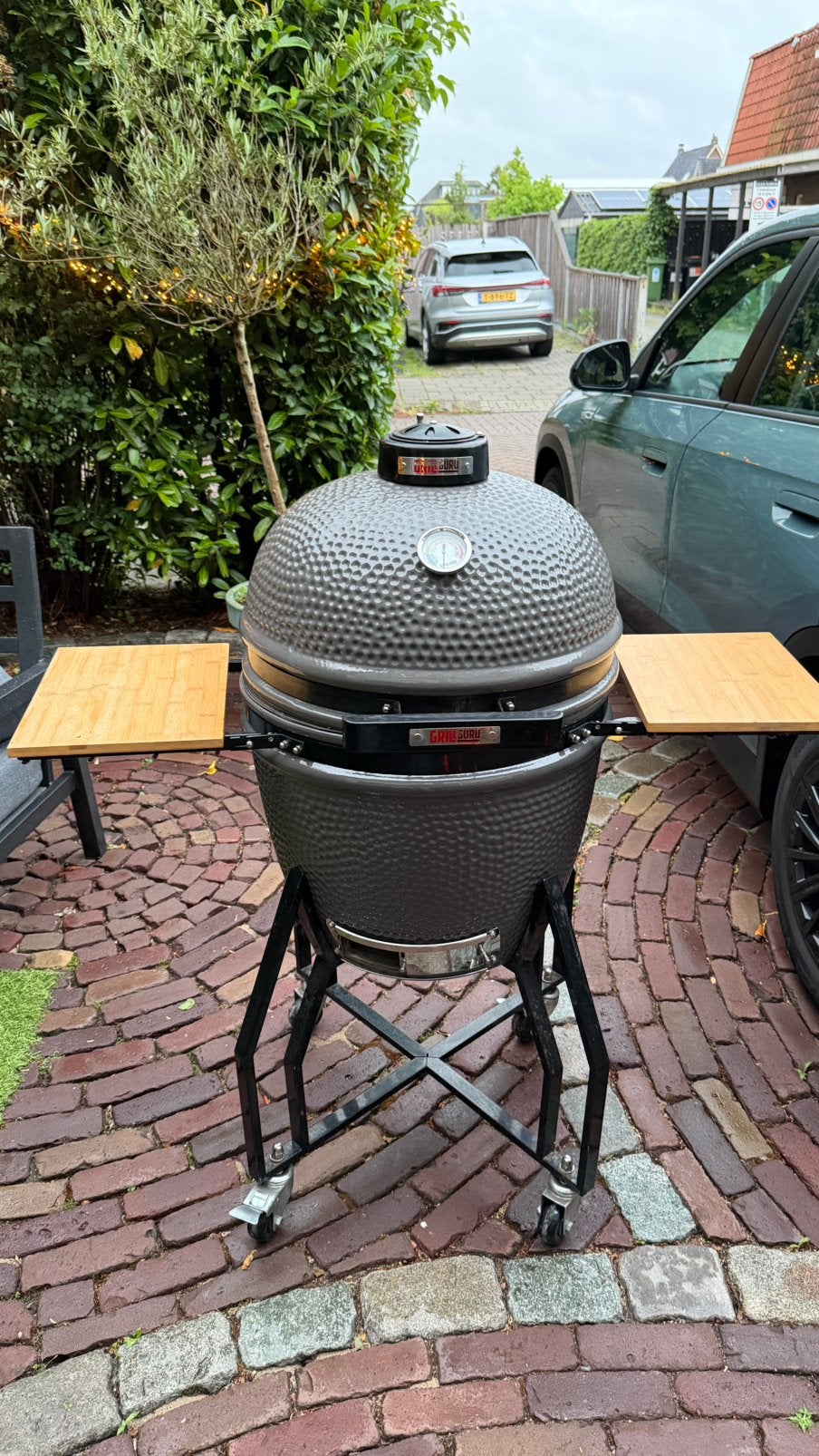 Grill guru large, Tuin en Terras, Houtskoolbarbecues, Ophalen, Zo goed als nieuw