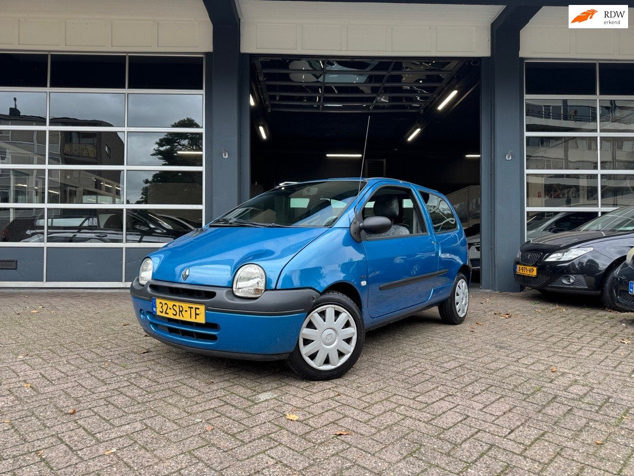 Renault Twingo 1.2-16V Emotion | APK 09-2027 | WEG = WEG, Auto's, Voorwielaandrijving, 4 cilinders, Origineel Nederlands, Bedrijf